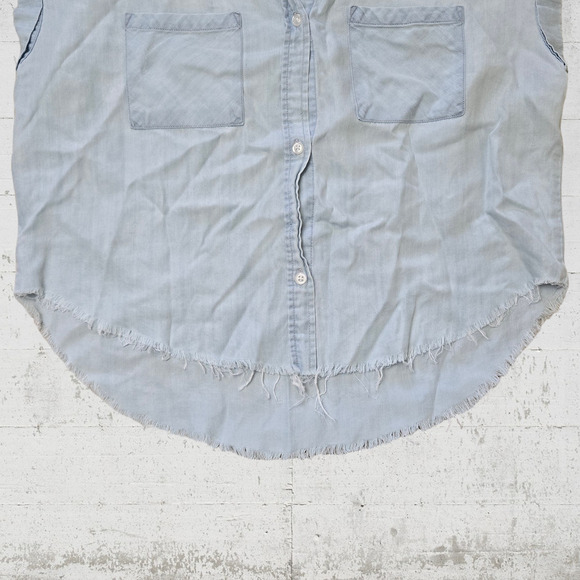 Rails Light Chambray Rolled Cuff Button Down Classic Short Sleeve Top Size Small - Picture 5 of 10